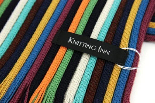 Knitting in/neck warmer